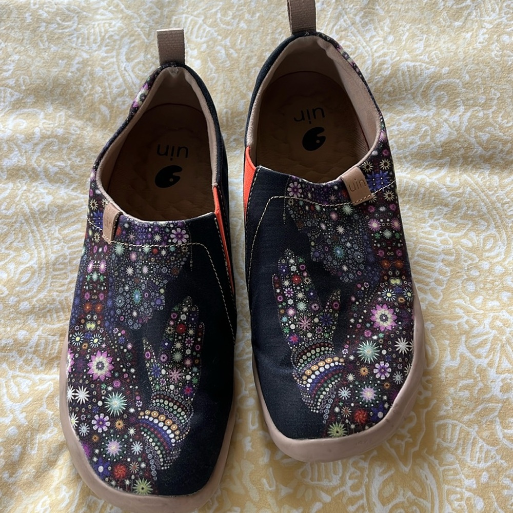 Uin shoes
